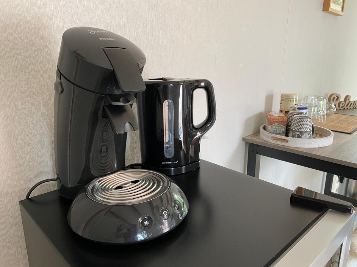 Grosses Doppelzimmer Mit Eigenem Bad Und Kuehlschrank, Frisch Saniert Friedrichskoog Esterno foto