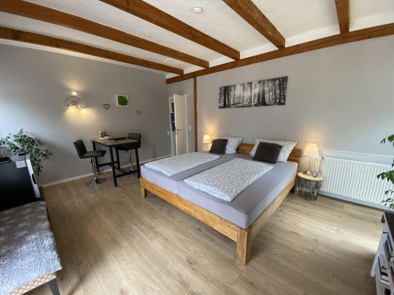 Grosses Doppelzimmer Mit Eigenem Bad Und Kuehlschrank, Frisch Saniert Friedrichskoog Esterno foto